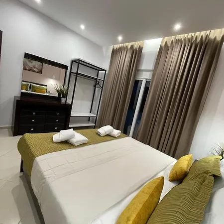 Relax Apts * סרנדה