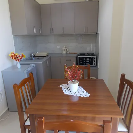 Relax Apts * סרנדה