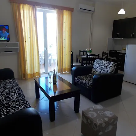 Relax Apts סרנדה