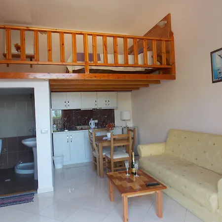 Relax Apts 아파트 *