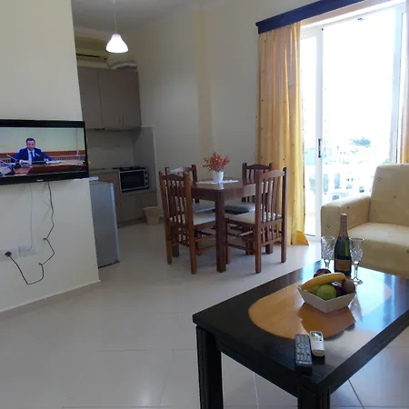 Relax Apts סרנדה