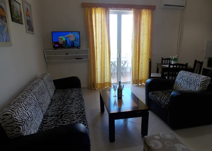 Relax Apts Sarandë