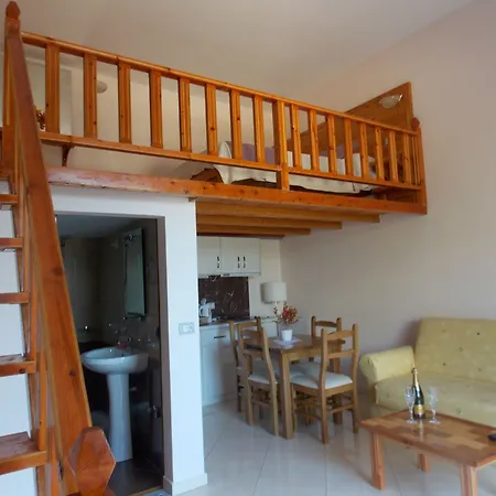 Relax Apts Sarandë